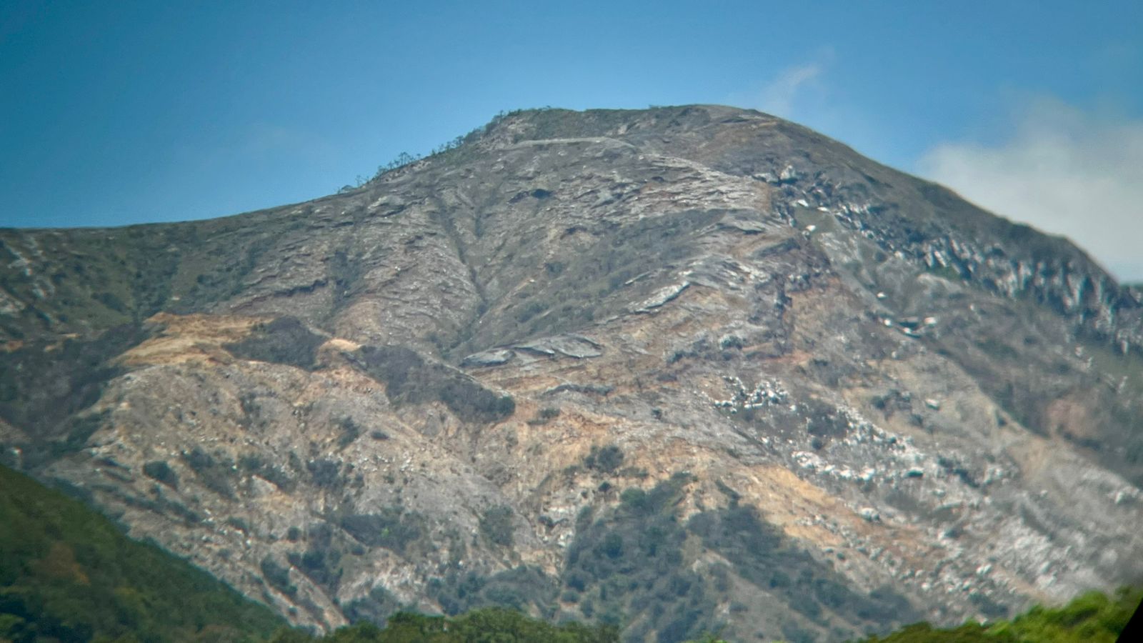 Volcano hiking trails