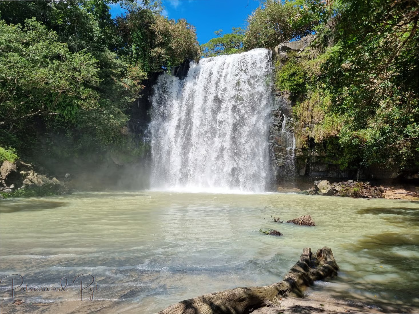 Llanos del Cortes Waterfall